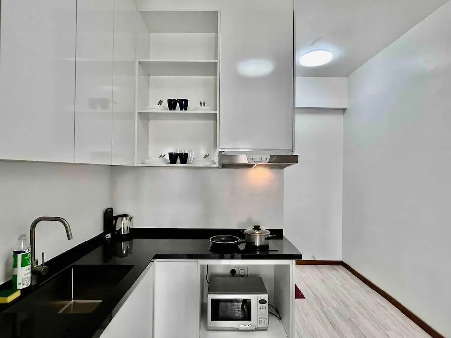 Apartment Couple Suite At Casa Mutiara 5 Mins Walk To Lrt, Jalan Alor And Bukit Bintang Kuala Lumpur