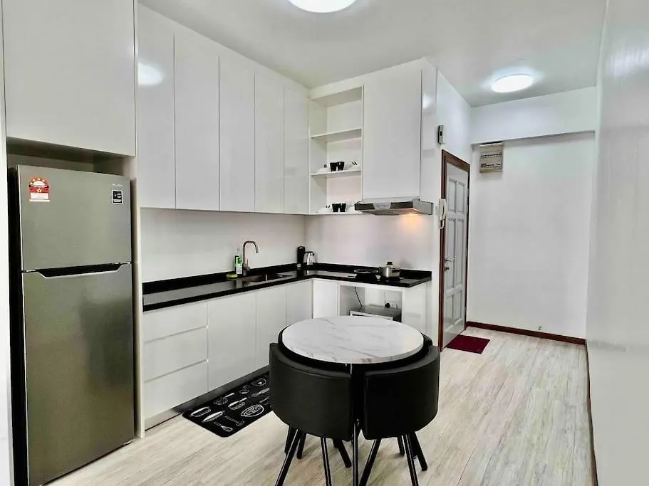 Couple Suite At Casa Mutiara 5 Mins Walk To Lrt, Jalan Alor And Bukit Bintang Kuala Lumpur Apartment